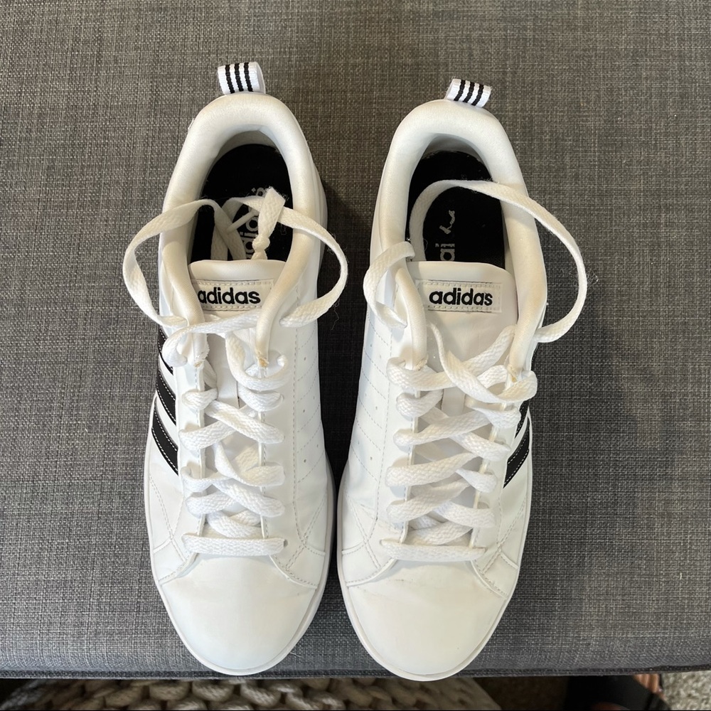 ADIDAS sneakers! - Picture 4 of 6